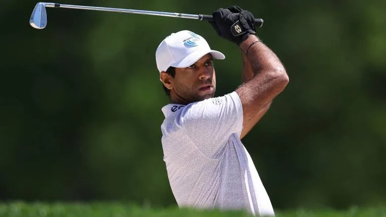 Aaron Rai's Two-Glove Strategy at the PGA Championship